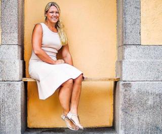 Anna Brolin feet photo 8