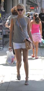 Anna Camp feet photo thumbnail