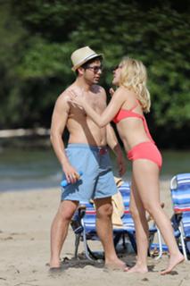 Anna Camp feet photo thumbnail