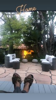 Anna Camp feet photo thumbnail
