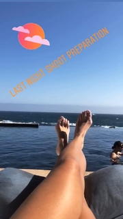 Anna Camp feet photo thumbnail