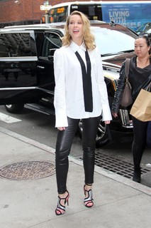 Anna Camp feet photo thumbnail