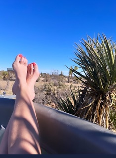 Anna Camp feet photo thumbnail