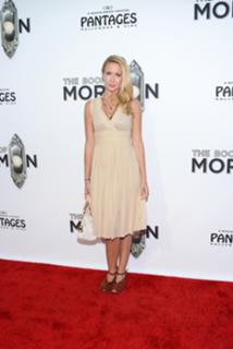 Anna Camp feet photo thumbnail