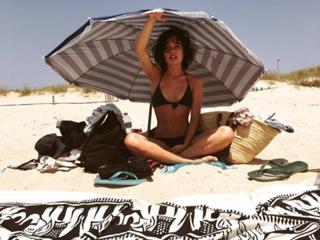 Anna Castillo feet photo 1