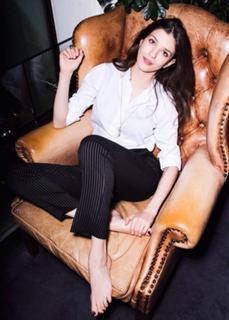 Anna Chipovskaya feet photo 3