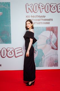 Anna Chipovskaya feet photo 3