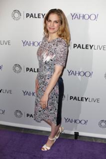 Anna Chlumsky feet photo thumbnail