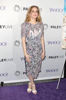 Anna Chlumsky feet photo thumbnail