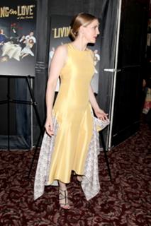 Anna Chlumsky feet photo thumbnail