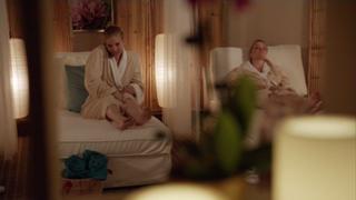 Anna Chlumsky feet photo thumbnail