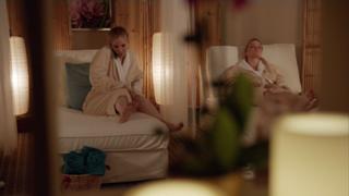 Anna Chlumsky feet photo thumbnail