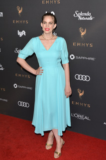 Anna Chlumsky feet photo thumbnail