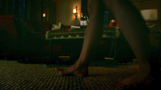 Anna Chlumsky feet photo thumbnail