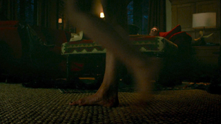 Anna Chlumsky feet photo thumbnail