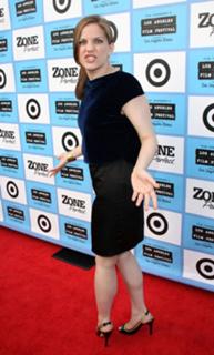 Anna Chlumsky feet photo thumbnail