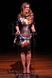 Anna Chlumsky feet photo thumbnail