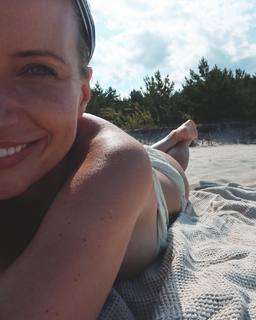 Anna Dec feet photo 10