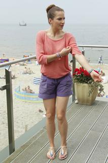 Anna Dereszowska feet photo thumbnail