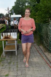 Anna Dereszowska feet photo thumbnail