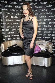 Anna Dereszowska feet photo thumbnail