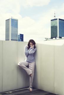 Anna Dereszowska feet photo thumbnail