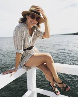 Anna Dereszowska feet photo thumbnail