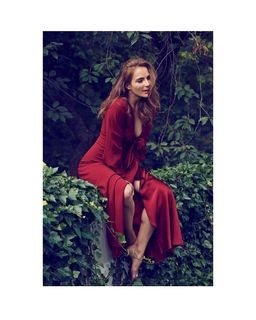 Anna Dereszowska feet photo thumbnail