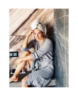 Anna Dereszowska feet photo thumbnail