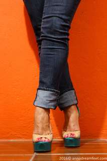 Anna Dreamfeet feet photo thumbnail