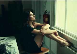 Anna Drijver feet photo 9