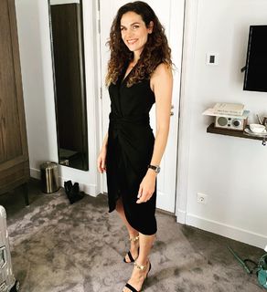 Anna Drijver feet photo 3