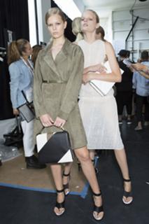 Anna Ewers feet photo 10
