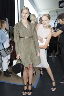 Anna Ewers feet photo 9