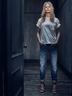 Anna Ewers feet photo 3