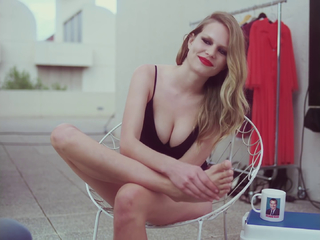 Anna Ewers feet photo 17