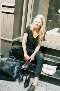 Anna Ewers feet photo 15