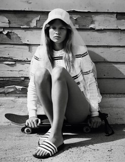 Anna Ewers feet photo 6