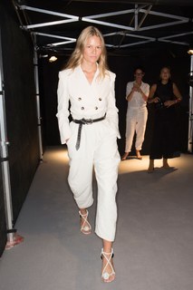 Anna Ewers feet photo 2