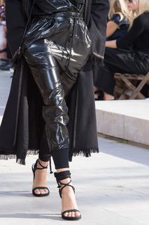 Anna Ewers feet photo 4