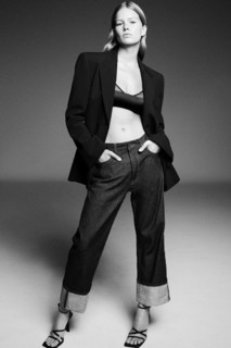 Anna Ewers feet photo 2
