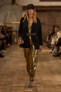 Anna Ewers feet photo 3
