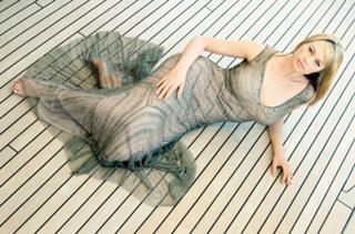 Anna Falchi feet photo thumbnail