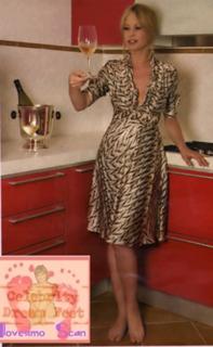 Anna Falchi feet photo thumbnail