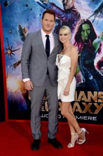 Anna Faris feet photo thumbnail
