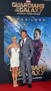 Anna Faris feet photo thumbnail