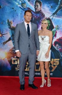 Anna Faris feet photo thumbnail