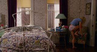 Anna Faris feet photo thumbnail