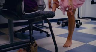 Anna Faris feet photo thumbnail