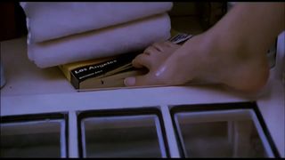 Anna Faris feet photo thumbnail